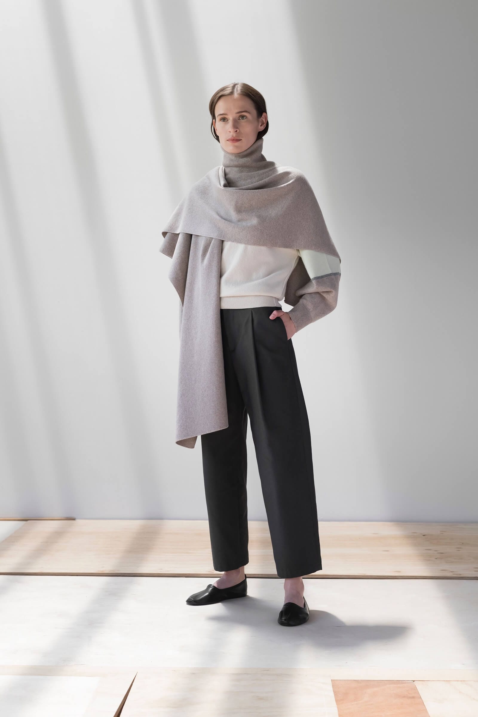 Cashmere knit cape cashmere patchwork crew neck raglan jumper pleated boyfriend trousers